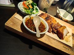 -大头虾越式风味餐厅(光明广场店)