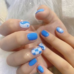 -潮店·虞妃妮轻奢美甲美睫馆