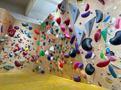 -问山MountQuest攀岩馆