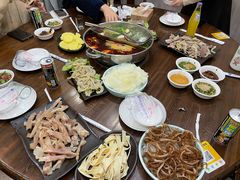 -乡土黄·鲜牛肉火锅·小龙虾(兴业街店)
