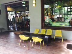 -莓园冰淇淋店