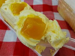 -红宝石·鲜奶小方·海派西点房(南丹店)