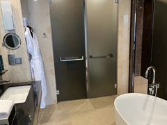 -广州天河希尔顿酒店