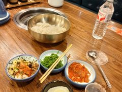 -明洞阿姨·韩式酱蟹烤肉·创意料理(三元桥店)