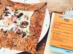 鸡蛋蘑菇熏肉荞麦可丽饼-RAC BAR(安福路店)