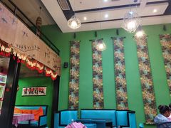 -香巴拉云南餐厅(华莱坞店)