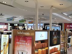 -日上免税店(三径路t3店)