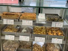 面包甜点陈列柜-上海哈尔滨食品厂(淮海中路店)