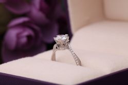 IMG_7762-威德钻石-克拉钻大本营(南京东路店)