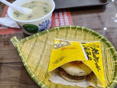 -穆得·老周家牛肉烧饼(普利街店)