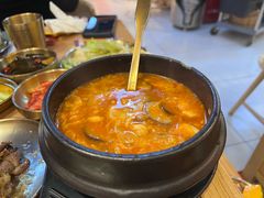 海鲜鲜豆腐汤-闻老头·菊花炭烤肉(D11店)