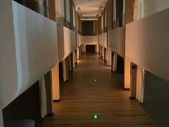 -涨巢·潮玩水疗局
