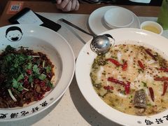 -江渔儿酸菜鱼·拔草餐厅(虎门君乐汇店)