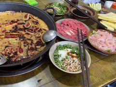 -黄潇洒老火锅(九眼桥宏济巷店)