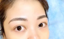 点击看大图 纹好后白织灯下-MIVI半永久纹眉机器野生眉纹唇