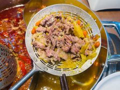 -来龍儿鲜切牛肉自助老火锅