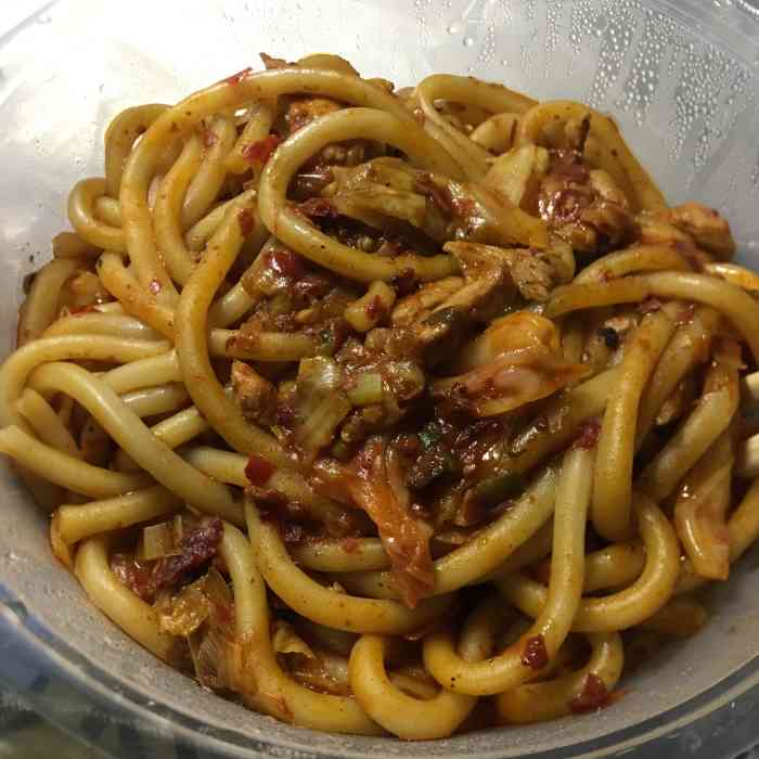 亚克西新疆米粉-"「鸡肉酸菜炒米粉」在这家吃过很多次了,第.