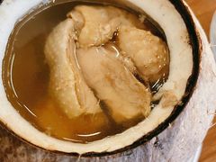 原汁椰子炖鸡汤-先记烧鹅王·本地粤菜(福永店)