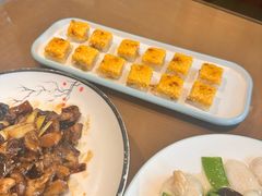 -东口码头·烧鸽子·鱼头泡饼·地方菜(金鹰悦城店)