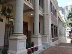 -香港大学