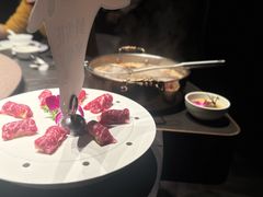 -左庭右院鲜牛肉火锅黑金店(陆家嘴中心店)