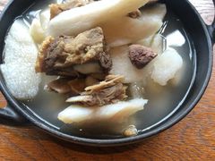 纳西腊排骨炖山药汤-丽江金茂凯悦臻选酒店-滇香馆