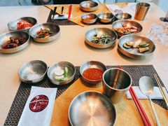 -中茵皇冠假日酒店·棕榈岛湖畔餐厅