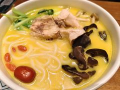 -云海肴·汽锅鸡·云南代表菜(天山百盛优客店)