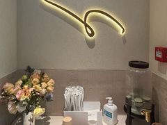 -VERIE BAKEHOUSE