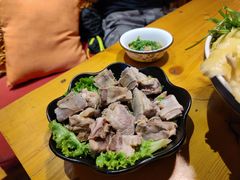 铜锅腊排骨火锅-民食香·腊排骨野生菌美食(木府店)