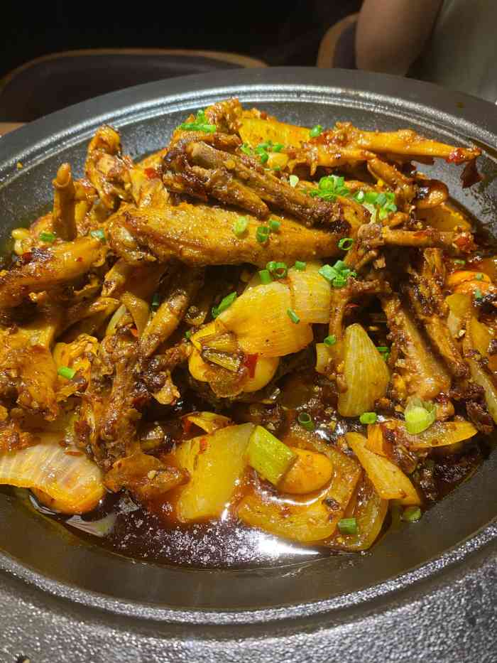 六月雪干锅(万达广场店)-"六月雪,看名字好像是吃甜品的!其实吧是干.