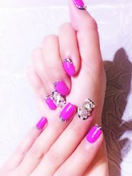 美甲秀-IRIS爱蕊丝形象