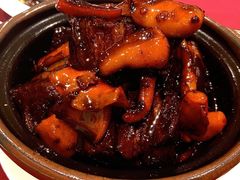 红烧肉加目鱼-老吉士酒家(天平路店)