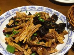 -鑫小城故事·砂锅·排骨藕汤(兴业路店)