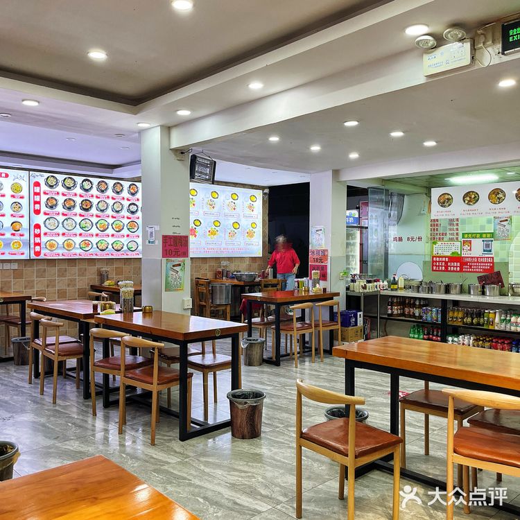 端午·丽江行｜凯帝林·土鸡米线｜这汤·够浓🍜