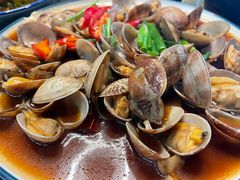 葱姜炒花蛤-鑫悦楼煎蟹·16年海鲜大排档