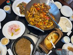-老唐三下锅 ·张家界地标美食(溪布街店)