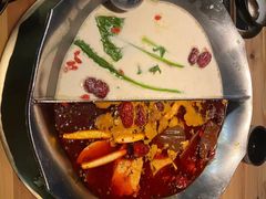 台式麻辣锅-湊湊火锅·茶憩(杭州湖滨银泰in77店)