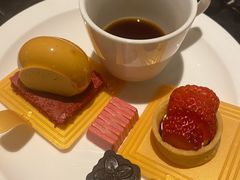 -半岛翡丽海鲜自助餐厅(观风亭店)