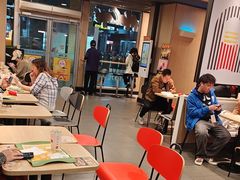 -麦当劳(轻轨曹杨路店)