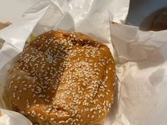 压力山大汉堡-悠航SLOWBOAT(三里屯店)