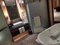 -三亚湾海居铂尔曼度假酒店