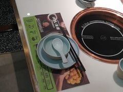 -洪氏嗨捞·猪肚鸡火锅(阳光天地店)