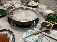 -去吃小龙虾·江湖菜·烧烤(南滨路店)