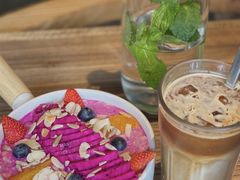 -Common Table · Brunch & Coffee