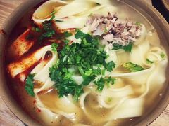 -亮亮面馆(经六路店)