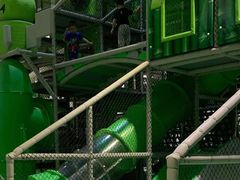 -C7城市运动空间·蹦床·健身·团建