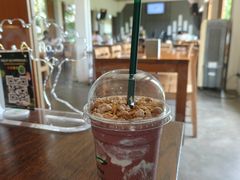 -Chom Cafe and Restaurant