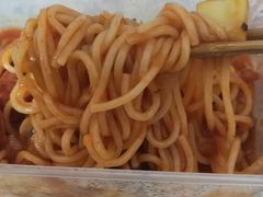 拿波里风情香肠培根意大利面-玛格萝妮比萨屋(陆家浜路店)