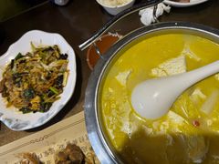 -东口码头·烧鸽子·鱼头泡饼·地方菜(金鹰悦城店)